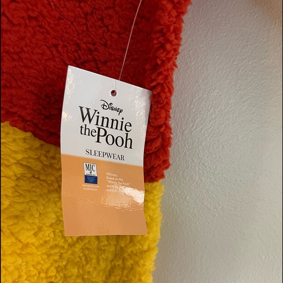 Winnie The Pooh Adult Hooded Pajama Sleepwear Full Zipper Pooh Bear NWT - Picture 4 of 8